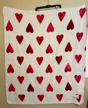 Victoria's Secret Plush Red Hearts Sherpa Fleece Throw Blanket
